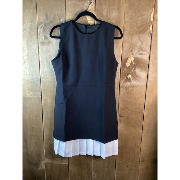 Commense Dresses & Skirts - Commense Black and White Midi Dress